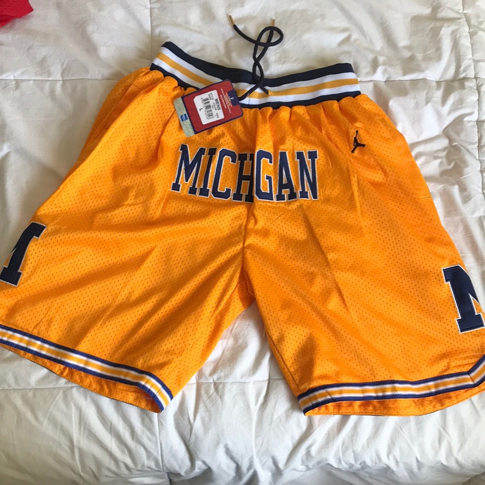 Michigan Wolverines basketball shorts